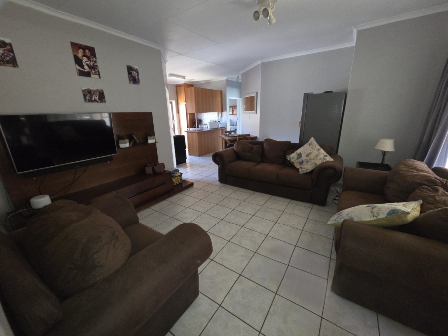 3 Bedroom Property for Sale in Langenhovenpark Free State